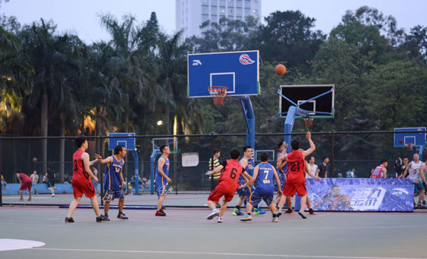 圖1 霹靂籃球大賽現(xiàn)場