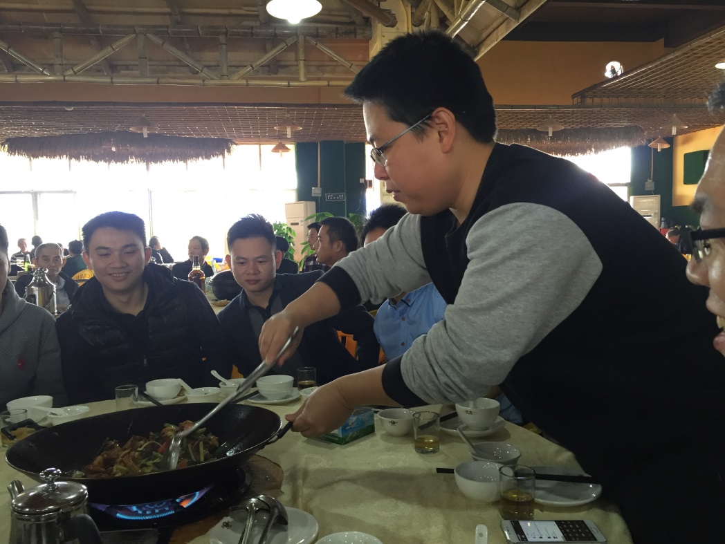 圖2 CEO大展廚藝