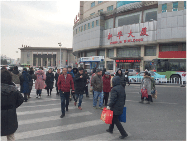 圖6 標線渠化島施畫不規(guī)范