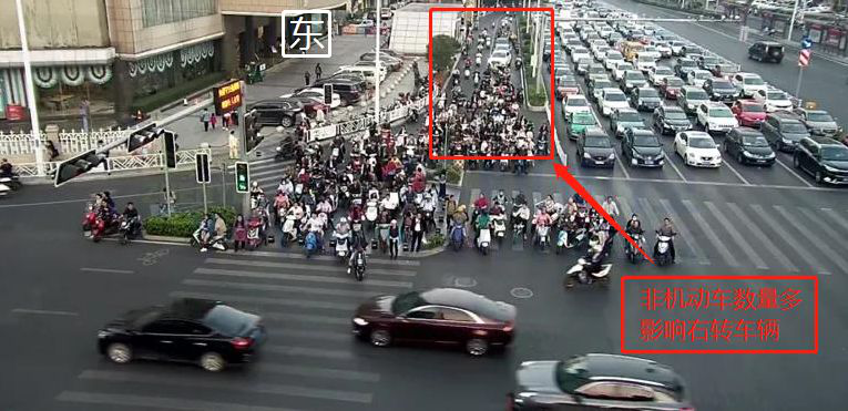 圖3 民族大道-園湖路路口東進口（優(yōu)化前）