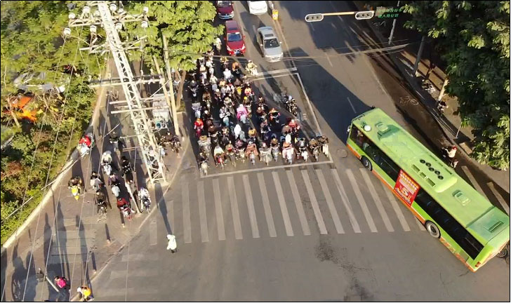 圖12 早高峰北進(jìn)口非機(jī)動(dòng)車駛?cè)氪袇^(qū)（優(yōu)化后）