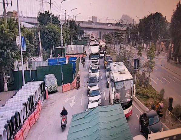 圖4 南進(jìn)口晚高峰直行車(chē)排隊(duì)長(zhǎng)度