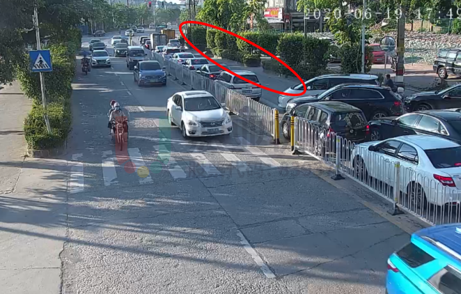 圖7 南進口直行空放現(xiàn)象