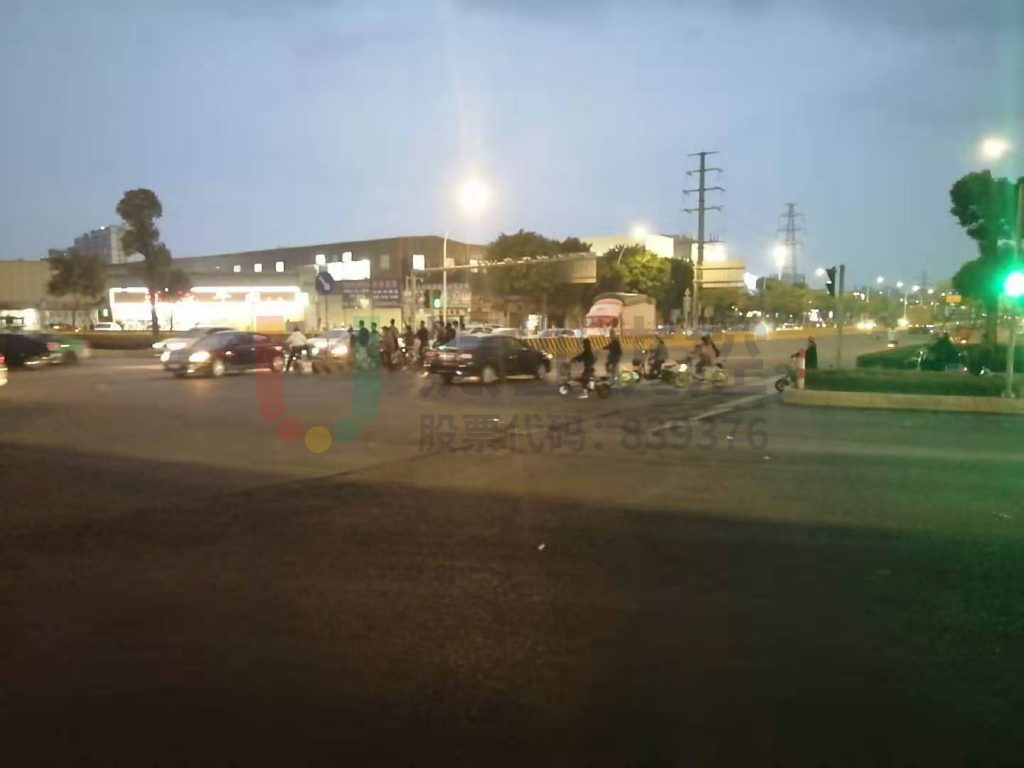 圖5 南進(jìn)口掉頭車(chē)輛與西南側(cè)行人沖突