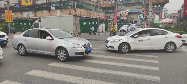 圖8 行人過(guò)街優(yōu)化前后