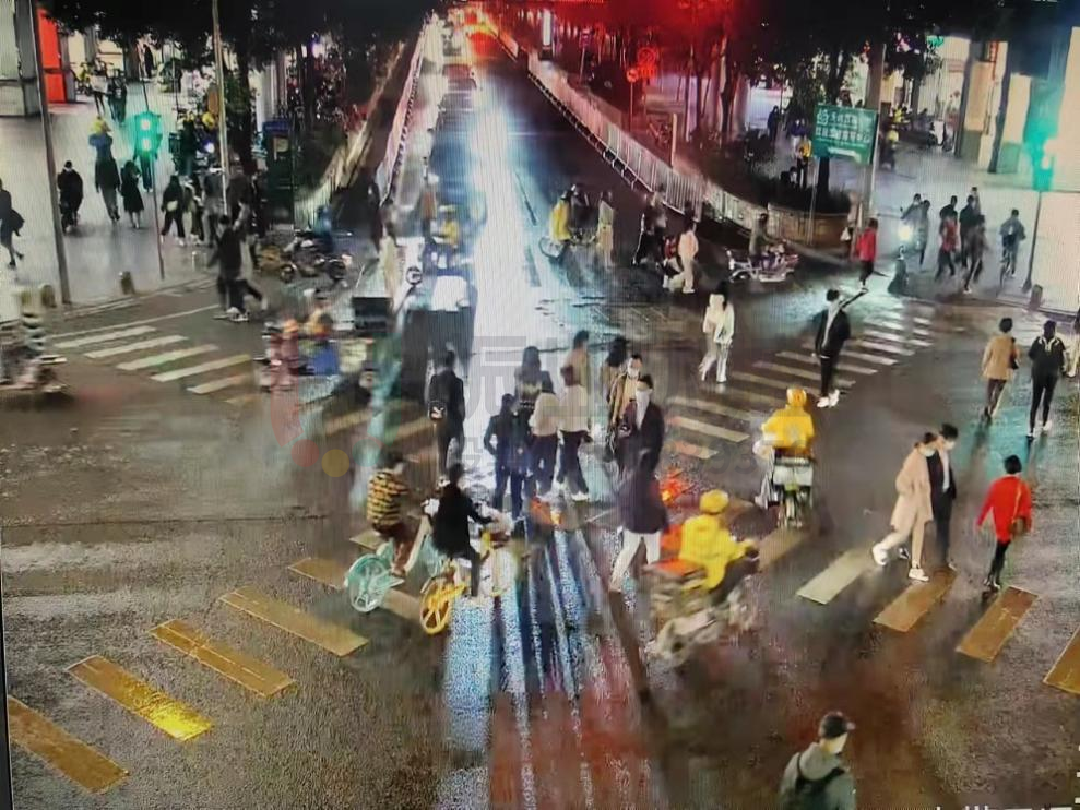 圖11 興國興盛路口優(yōu)化后行人過街情況