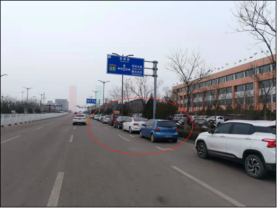 圖10 藝苑街、雙林大道機(jī)動(dòng)車規(guī)范停入臨時(shí)停車位