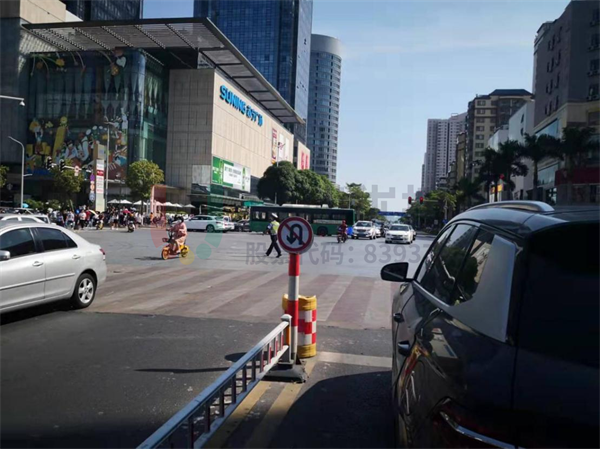 圖11 長平-金環(huán)路口北進(jìn)口禁止掉頭（優(yōu)化后）