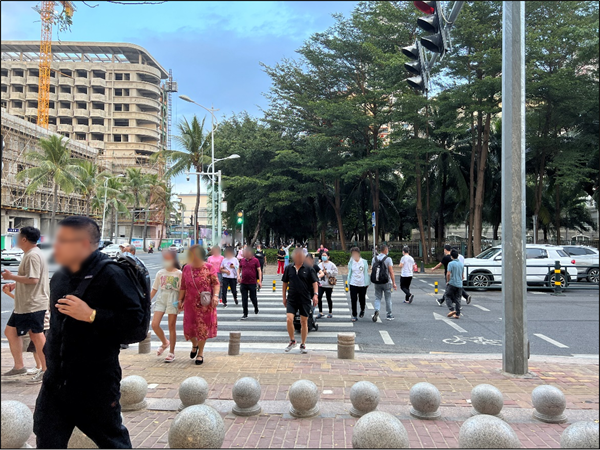 圖14 行人有序過(guò)街
