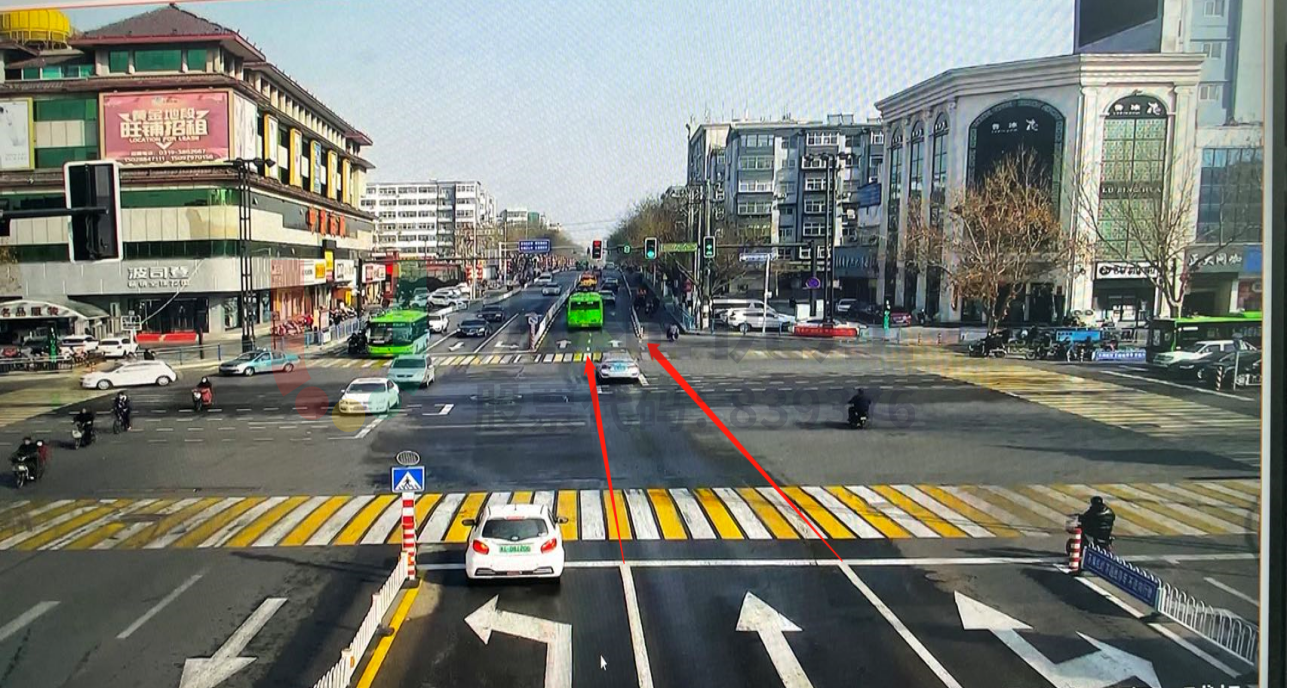 圖4 路口南進(jìn)口與北出口車道不對(duì)稱